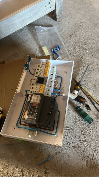 Электрик.  Услуги от частного мастера.