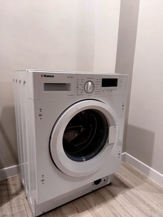 Стиральная машина Hansa