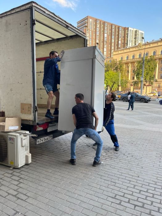 Вывоз мусора. Газель грузчики