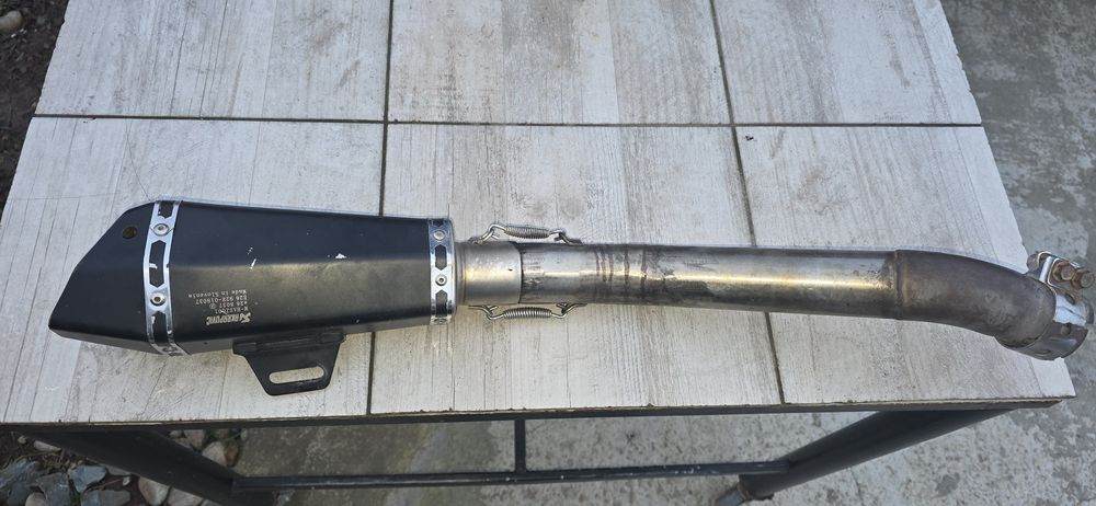 Toba moto akrapovici