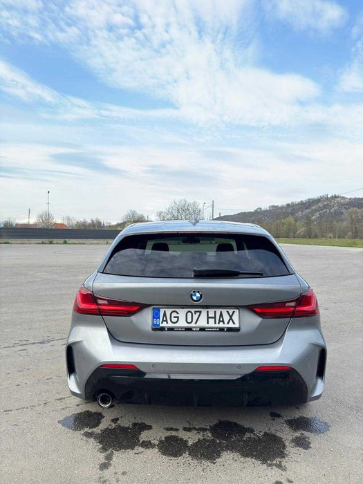 BMW 1 Series 2023 — imagine 5