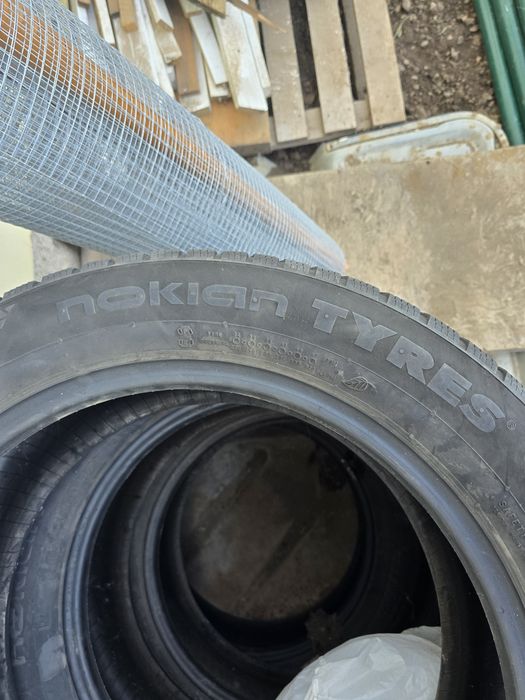 Cauciucuri de iarna 215/55 r17