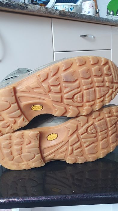 Lowa Renegade GTX Mid