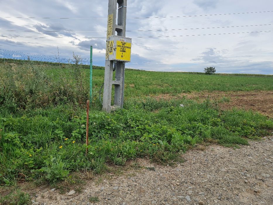 Vând Teren 975m  Intravilan Miroslava