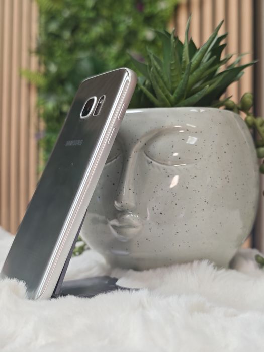 Samsung Galaxy S7 Black și Silver