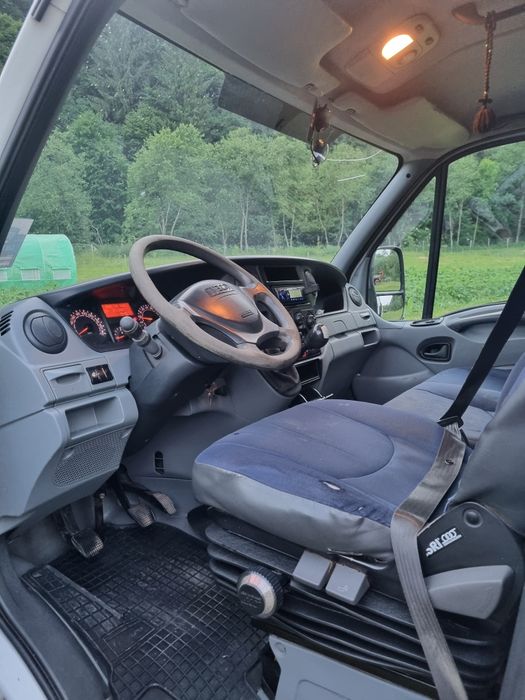 Vând Iveco daily basculabil
