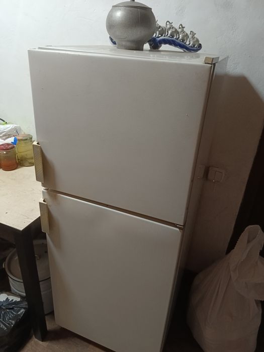 Отдам бесплатно, даром холодильник