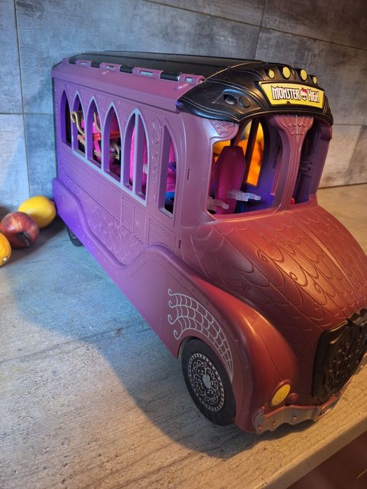Autobuz Monster High Ghoul Mobile