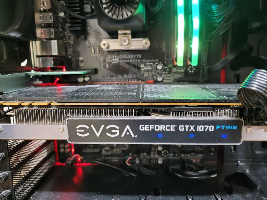 Геймърски компютър Ryzen 7 2700, GTX 1070 8GB, 16GB, Водно