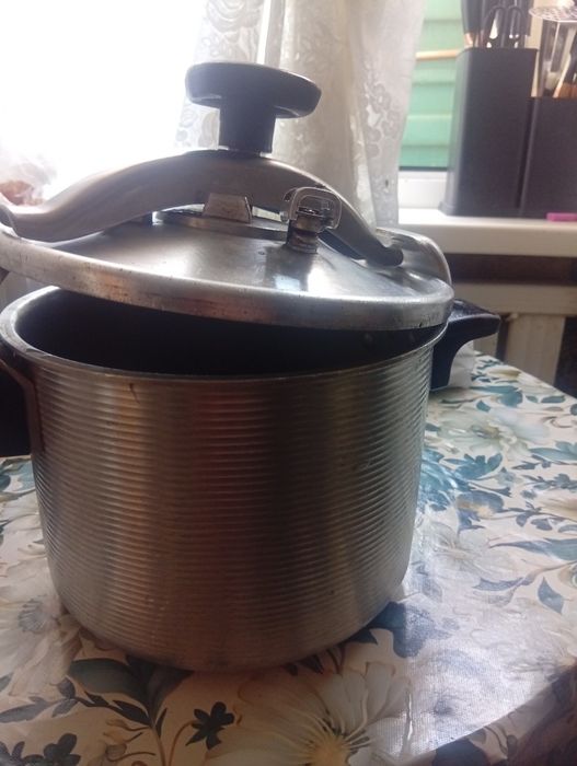 Скороварка продам