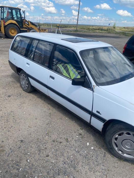 Продам 2 машины - оппель , opel