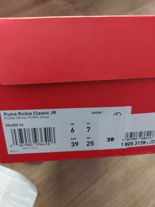 Бели обувки Puma