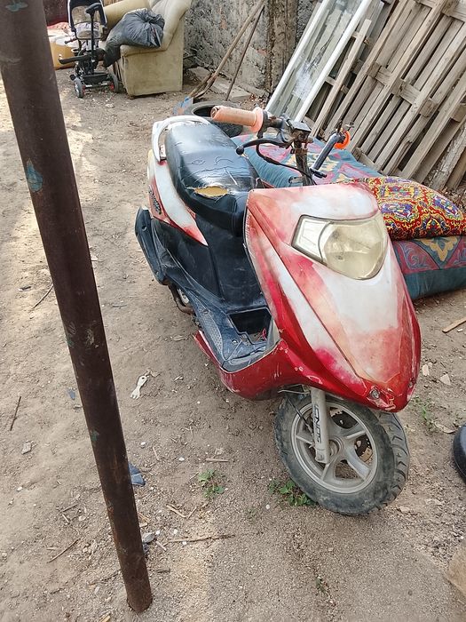 Срочно прадаю скутер