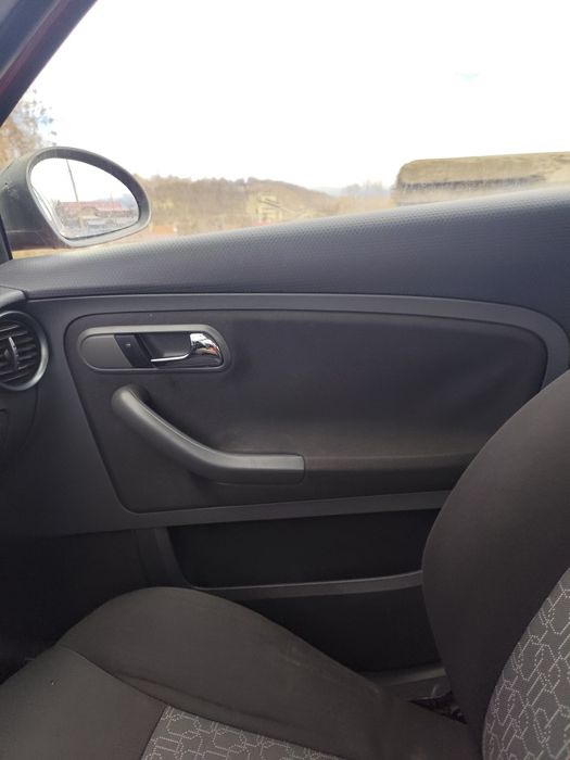 Vând sau schimb Seat Ibiza