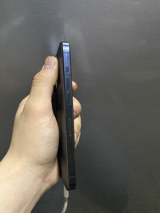 Iphone 15 pro SROCHNO