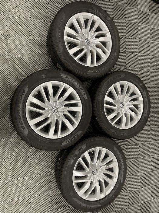 Jante Roti 19 VW Touareg 3 Audi Q7 4M Q8 E Tron Anvelope Vara Iarna 255 55 R19 M+S