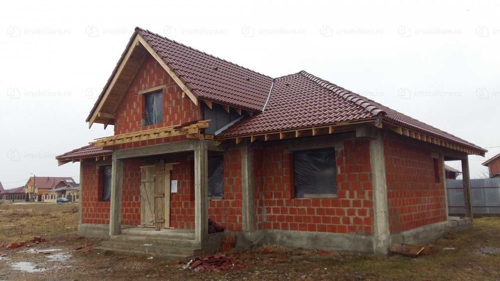 Reparatii acoperisuri cu garantie, montaj tigla ceramica
