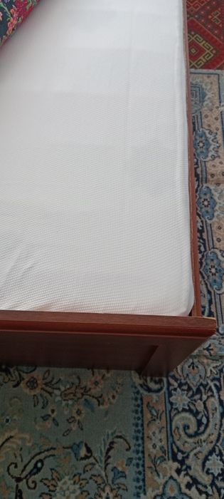Продаётся спальный гарнитур