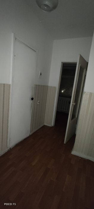 срочно цена снижена продам. Квартиру.