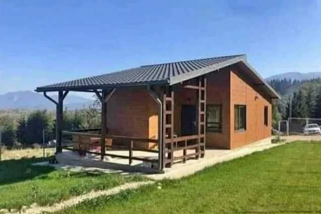 Case modulare moderne pe structura metalica, cabane tip A din lemn