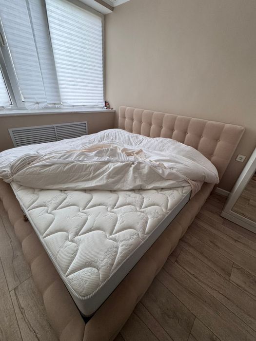 Продам кровать с матрасом