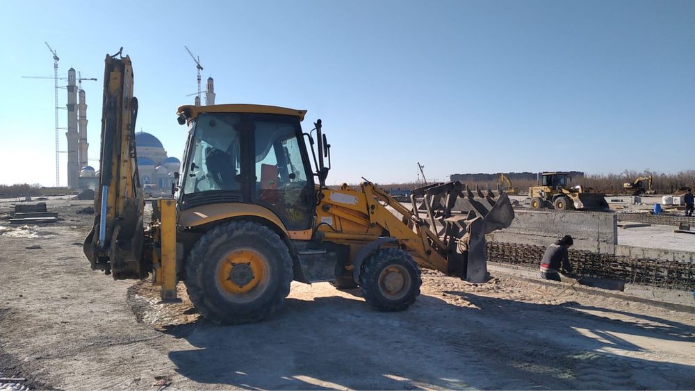 Услуги Экскаватор-погрузчик  JCB 3в1