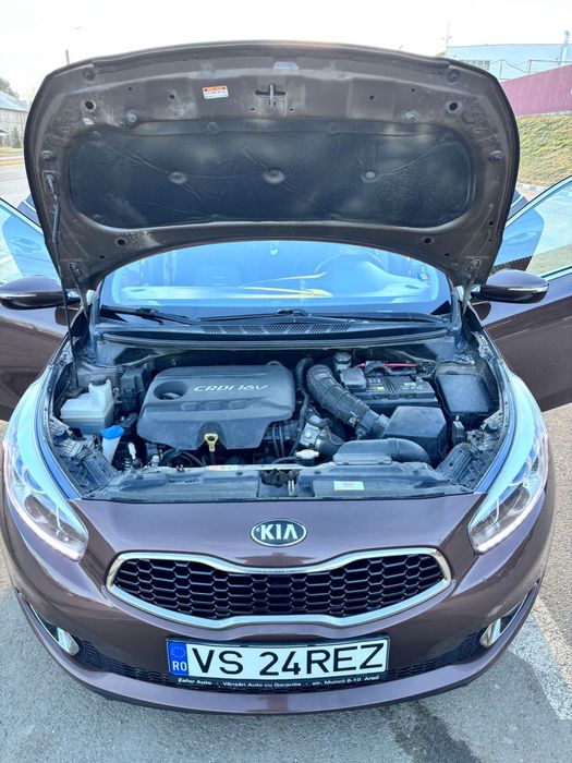 Kia ceed 2012 - 1.6 diesel - 128 CP