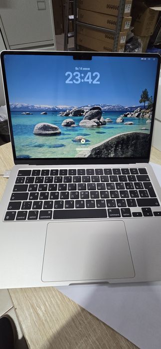 Продам MacBook .