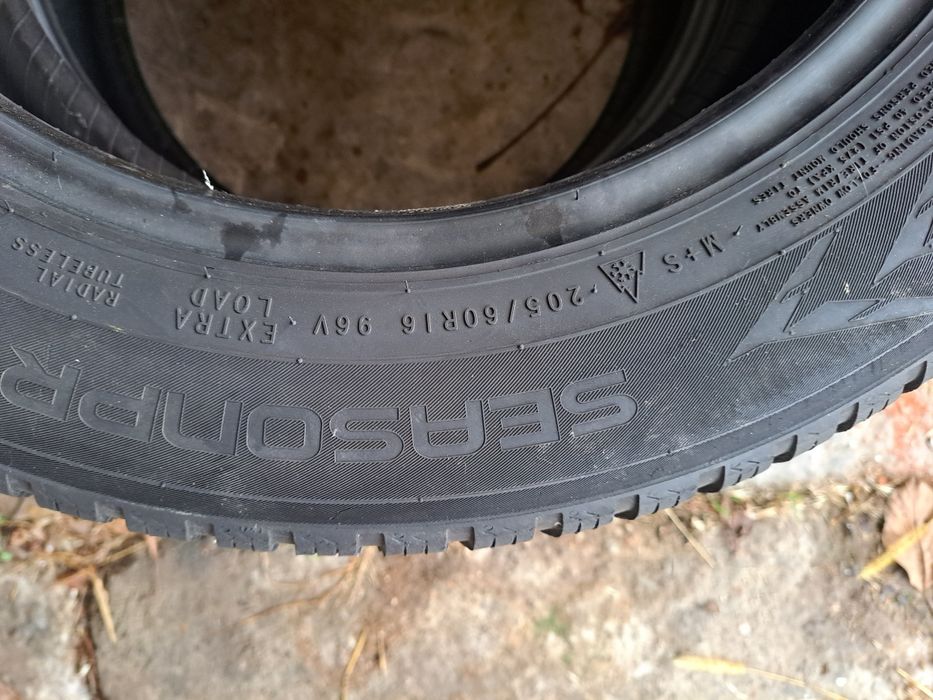 Cauciucuri iarna Nokian 205 60 16