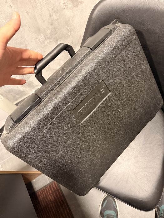 Безжичен микрофон SHURE ULXD4 - Beta58A + Оригинален кейс на Shure