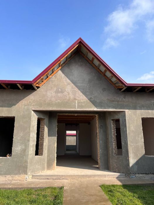 Nazarbek muz impex 4 sotokli 2 ta uy sotiladi