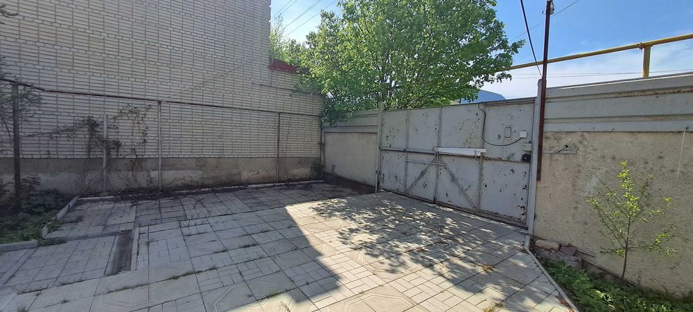 Продам дом в р-не КСК