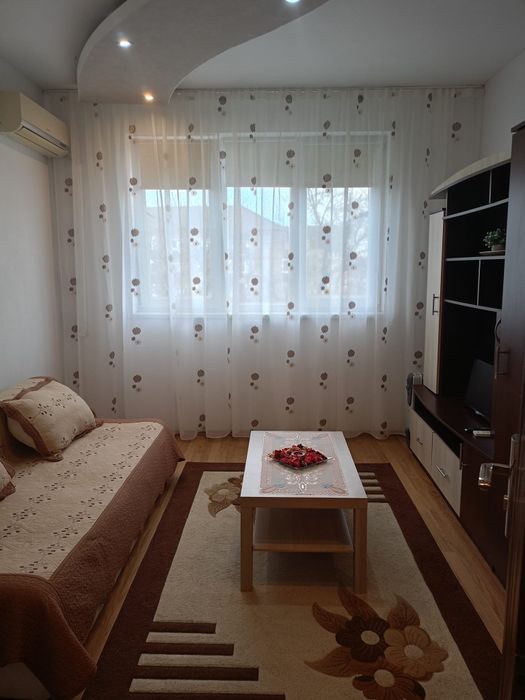 Garsoniera de închiriat