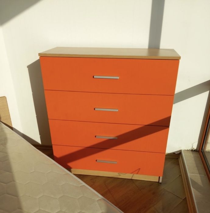 Цялостно обзавеждане за дома/спални комплекти/гардероби/маси/дивани