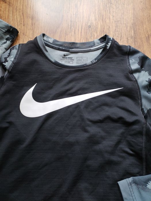 Nike Hyperwarm - юношеска блуза 158-170см.