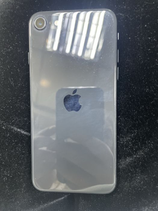 Айфон SE ,128 гб,аккум 77