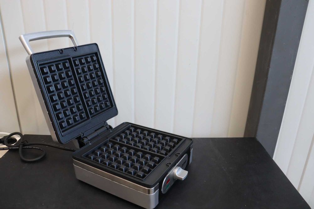 Гофретник Domo DO9047W/N 1400 вата с дефект