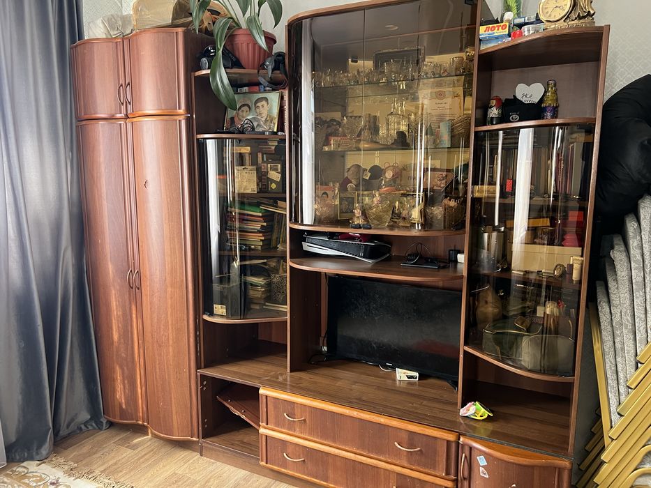 Шкаф Сервант для гостиной