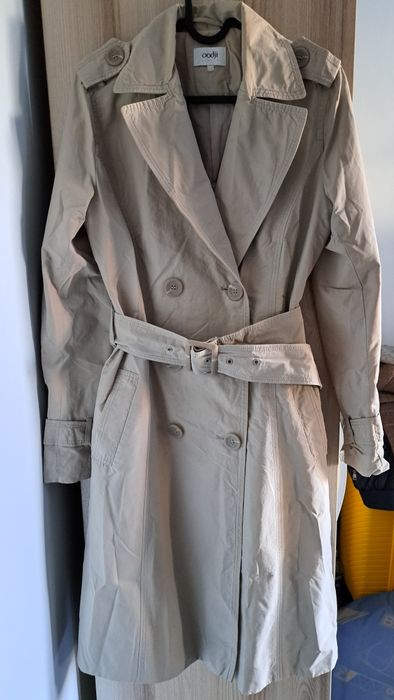 Ветровки и куртки