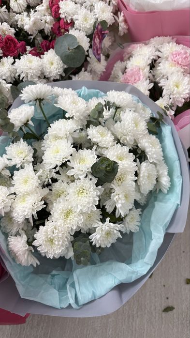 Продам букеты в наличии около 10 шт