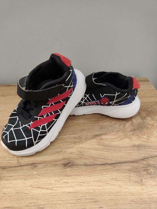 Маратонки Adidas