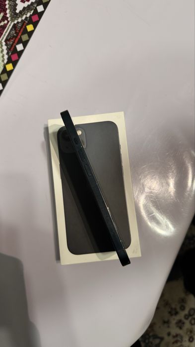 В продаже айфон 13