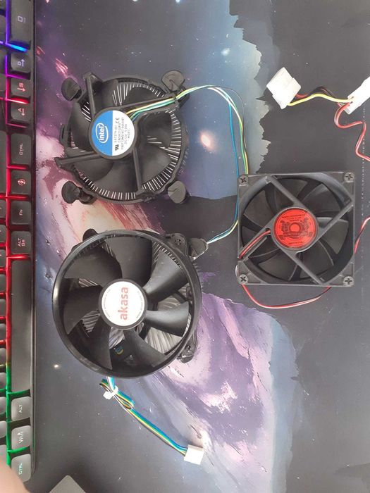 Vând componente de PC