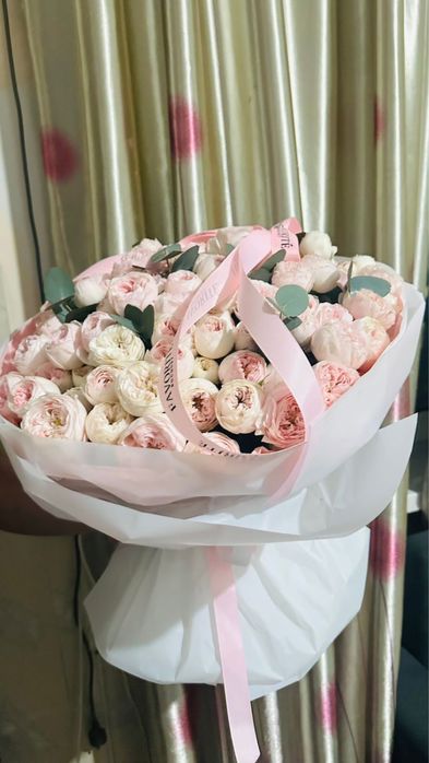 Цветы свежие продам.