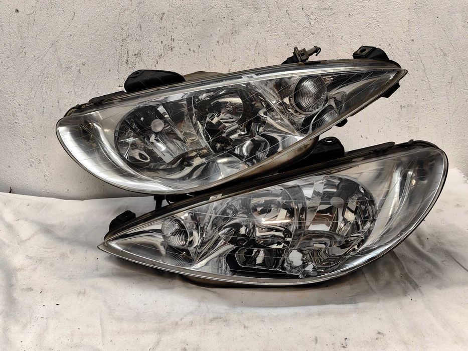 Оригинални фарове Пежо  Peugeot 206 Feis