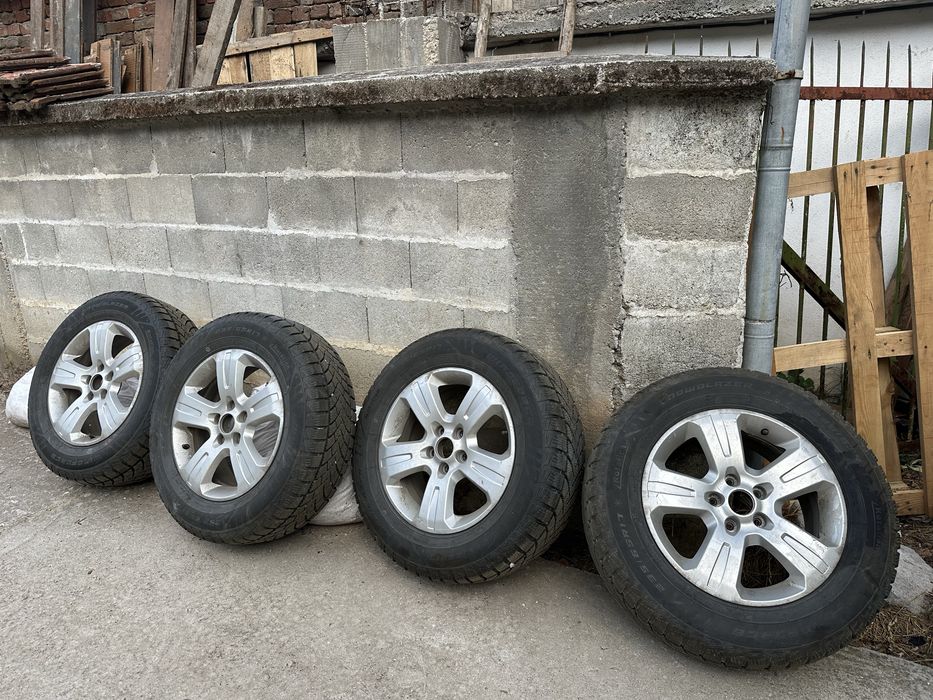 Джанти със зимни гуми 235/65R17