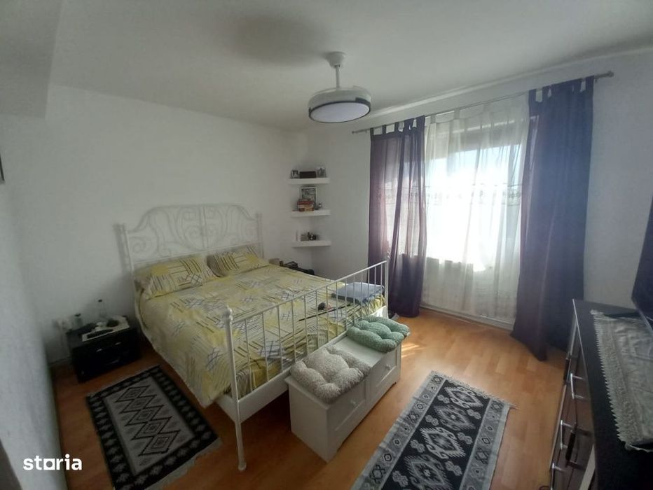 Apartament 3 camere, 67 mp, etaj 3/5, zona Sud