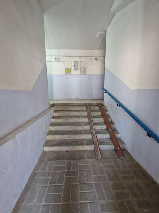 Продам 1 кв 48 квм рн Шанхай