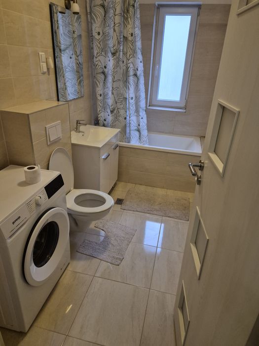 Proprietar închiriez garsonieră situată pe Str. Nicolae Labis, Nr 15.