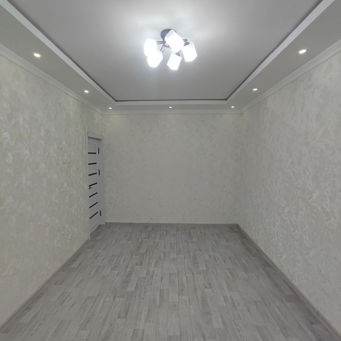 Хонадон сотилади! Сергели 5, 2 хонали, 1- кават. Йенги ремонт